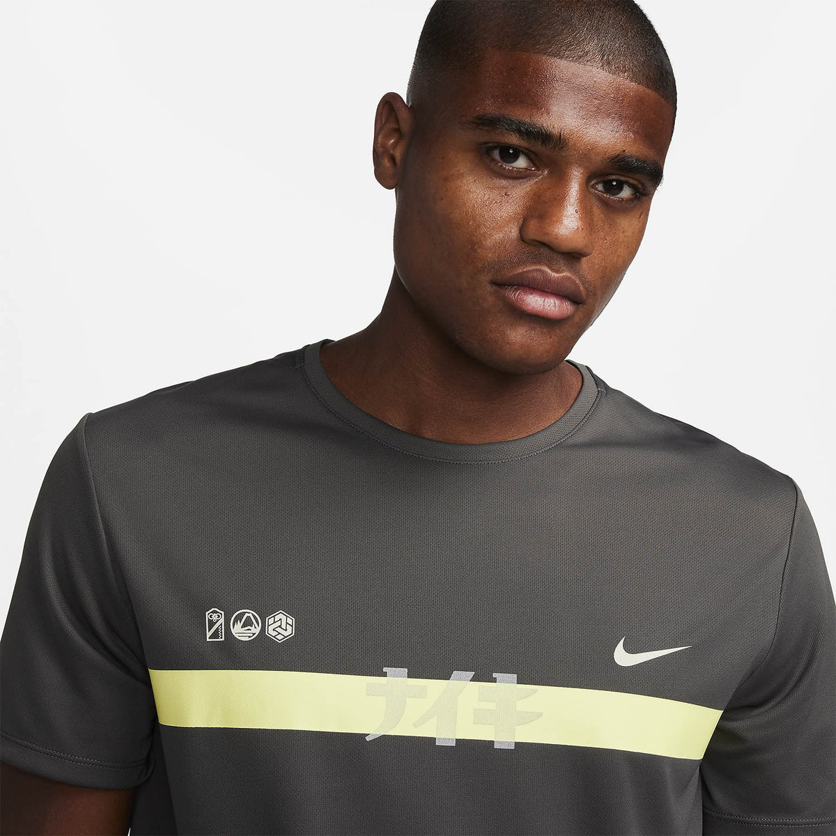 Nike Dri-FIT UV Miler Ekiden Maglietta Medium Ash/Luminous Green/Light Bone