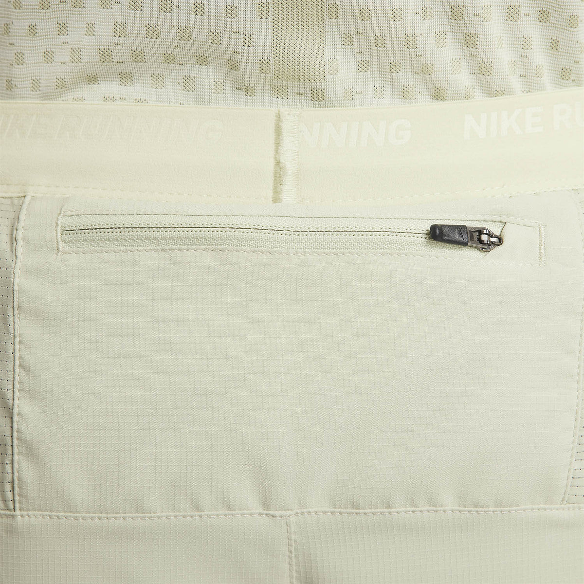 Nike Dri-FIT Stride 2 in 1 7in Pantaloncini Olive Aura/Dark Stucco/Reflective Silver