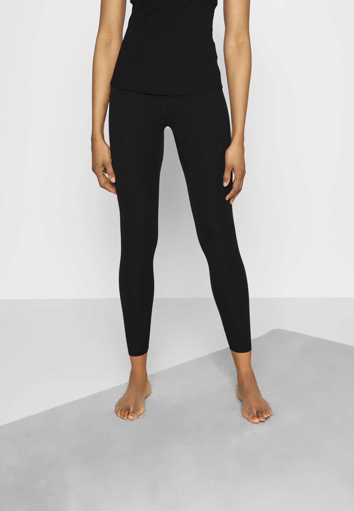 Nike Performance NIKE ZENVY WOMEN'S GENTLE-SUPPORT MID-RISE 7/8 LEGGINGS - Collant