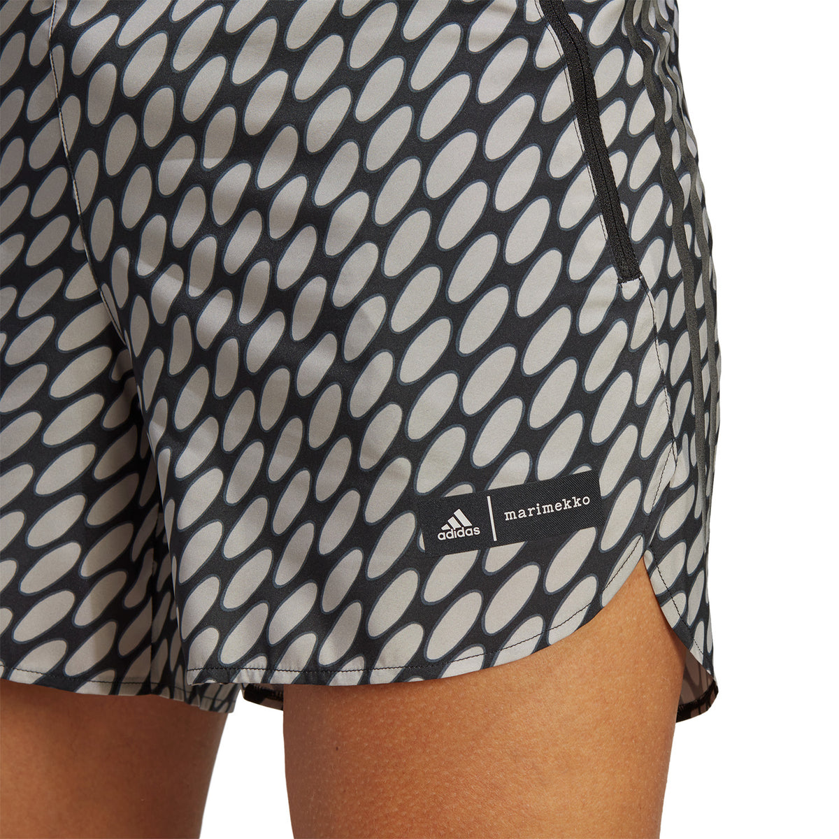 adidas x Marimekko Marathon 5in Pantaloncini Light Brown/Black/Grey Six